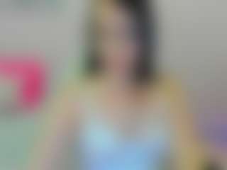 Live cam show with sofiapaz - Petite on TeamSkeetLive