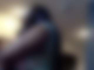 Live cam show with Chanellipsx - Thick on madthumbs