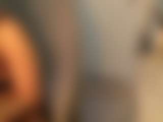 Live cam show with Butterfly Booty - Ebony Teen (18+) on Milfs Live