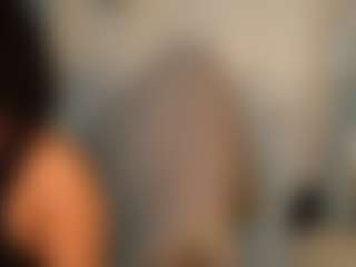 Live cam show with Butterfly Booty - Squirt Curvy on luckytryst.com