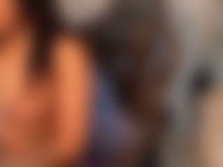 Live cam show with Butterfly Booty - Shaved Pussy on CamwithHer