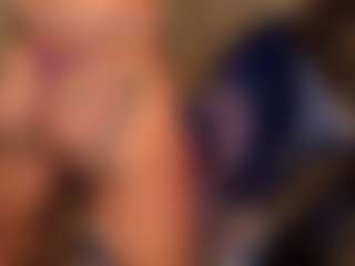 Live cam show with Butterfly Booty - Black Shaved Pussy on Livezox