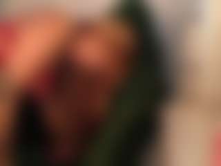Show de cam en vivo con Butterfly Booty - Double Penetration en Camsoda