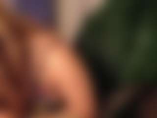 Live cam show with Butterfly Booty - Pegging on StripNow