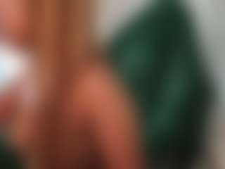 Live cam show with Butterfly Booty - Strip on Camsoda