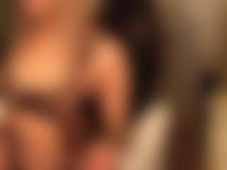 Live cam show with Butterfly Booty - Bedroom Curvy on Free Soda
