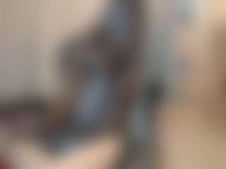 Live cam show with Butterfly Booty - Squirt on Uber Horny