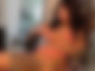 Live cam show with Butterfly Booty - Squirt Curvy on Dare Cams
