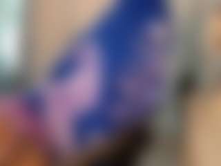 Live cam show with Butterfly Booty - Brown Eyes on Dolls Live