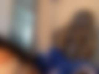 Live cam show with Butterfly Booty - Ebony Toys on Fit Hotties