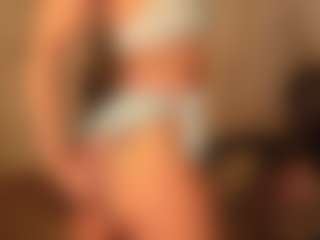 Live cam show with Butterfly Booty - Brown Eyes Curvy on CamwithHer