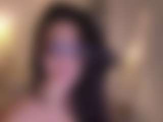 Live cam show with azaleiia - Young Adult on Milf Play