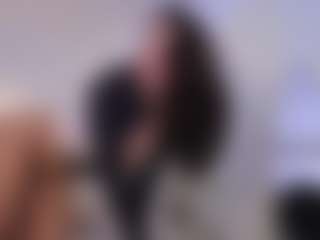 azaleiia's Live Sex Cam Show