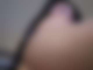azaleiia's Live Sex Cam Show