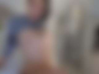 azaleiia's Live Sex Cam Show