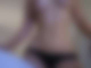 azaleiia's Live Sex Cam Show