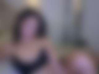 Live cam show with azaleiia - Shaved Pussy on Camsoda
