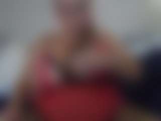 Live cam show with PrettyPennyLayne - Shaved Pussy on Soda Cam