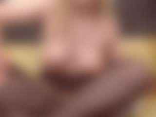 ErickaLee's Live Sex Cam Show