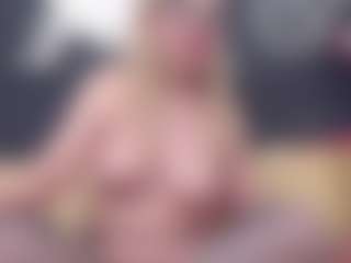 ErickaLee's Live Sex Cam Show