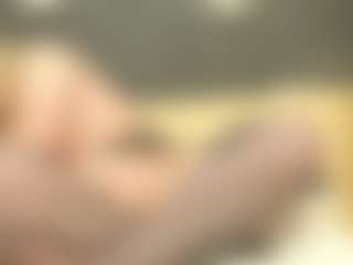 Live cam show with ErickaLee - Brown Eyes on CamClone
