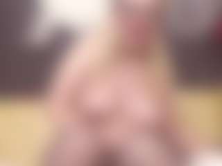 ErickaLee's Live Sex Cam Show