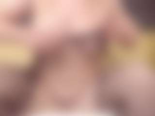 ErickaLee's Live Sex Cam Show
