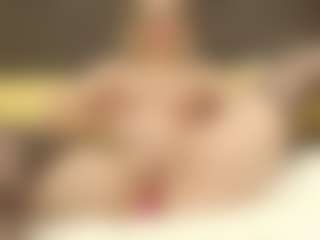 Live cam show with ErickaLee - Bedroom Blonde Hair on live18s.com