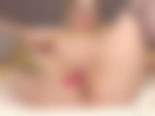 ErickaLee MILF webcam performer live streaming