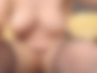 ErickaLee's Live Sex Cam Show