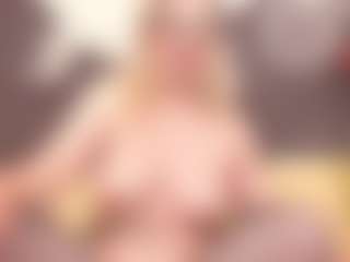 ErickaLee's Live Sex Cam Show