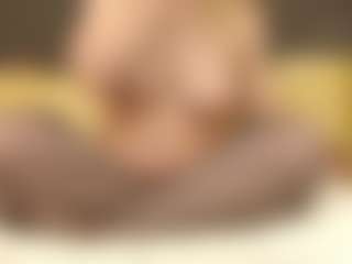 ErickaLee MILF webcam performer live streaming