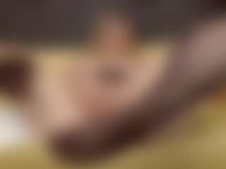 ErickaLee MILF webcam performer live streaming