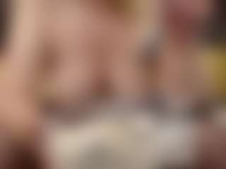 ErickaLee MILF webcam performer live streaming