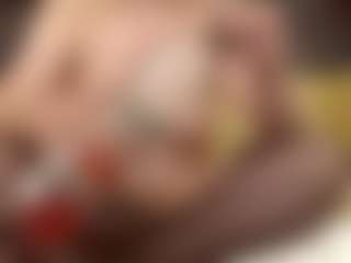 ErickaLee MILF webcam performer live streaming