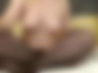 ErickaLee MILF webcam performer live streaming