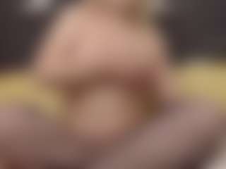 ErickaLee MILF webcam performer live streaming