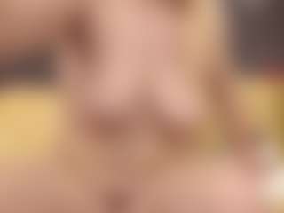 ErickaLee's Live Sex Cam Show
