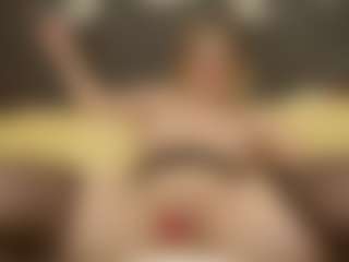 ErickaLee's Live Sex Cam Show