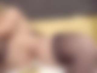 ErickaLee MILF webcam performer live streaming