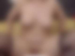 ErickaLee's Live Sex Cam Show