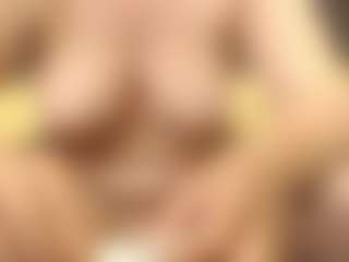 ErickaLee's Live Sex Cam Show