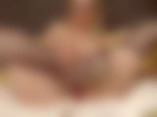 ErickaLee's Live Sex Cam Show
