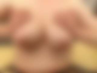 ErickaLee's Live Sex Cam Show