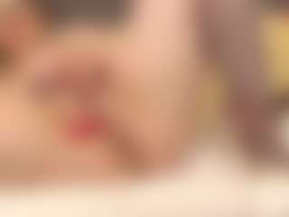 Live cam show with ErickaLee - Curvy MILF on Camsoda