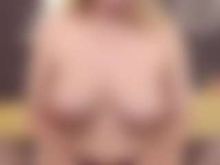 Live cam show with ErickaLee - Small Tits on Camsoda