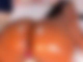 Live cam show with madiisoncarter - Spank Latina on SquirtSoMuch | colombia