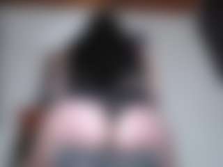squiirtmachine MILF webcam performer live streaming