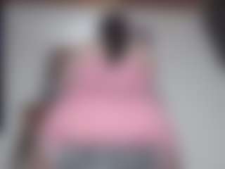 squiirtmachine MILF webcam performer live streaming