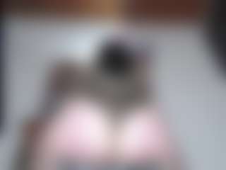 Live cam show with squiirtmachine - Public MILF on CamSodaAdn